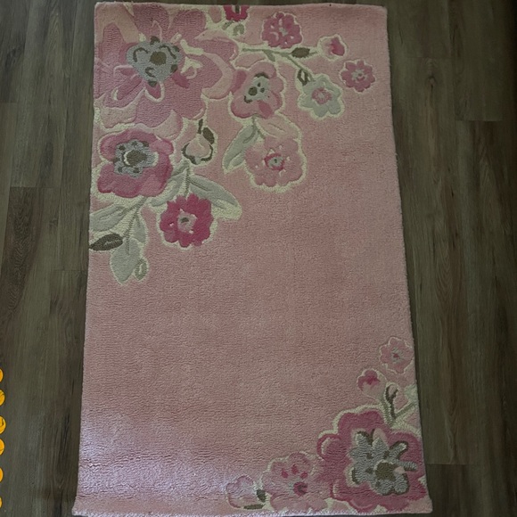 Pottery Barn Girl’s Room Floral Rug. - Picture 2 of 13